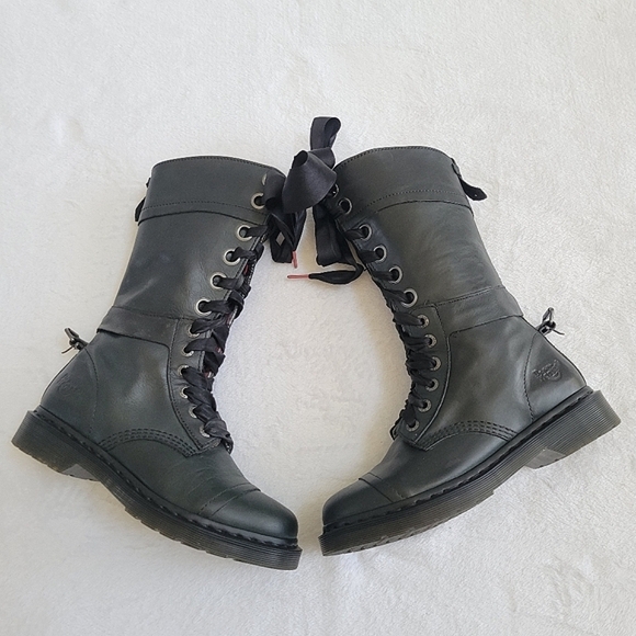 Dr. Martens Triumph Dark Green Combat Foldover Boots with Ribbon Laces Size 8 - Picture 2 of 14